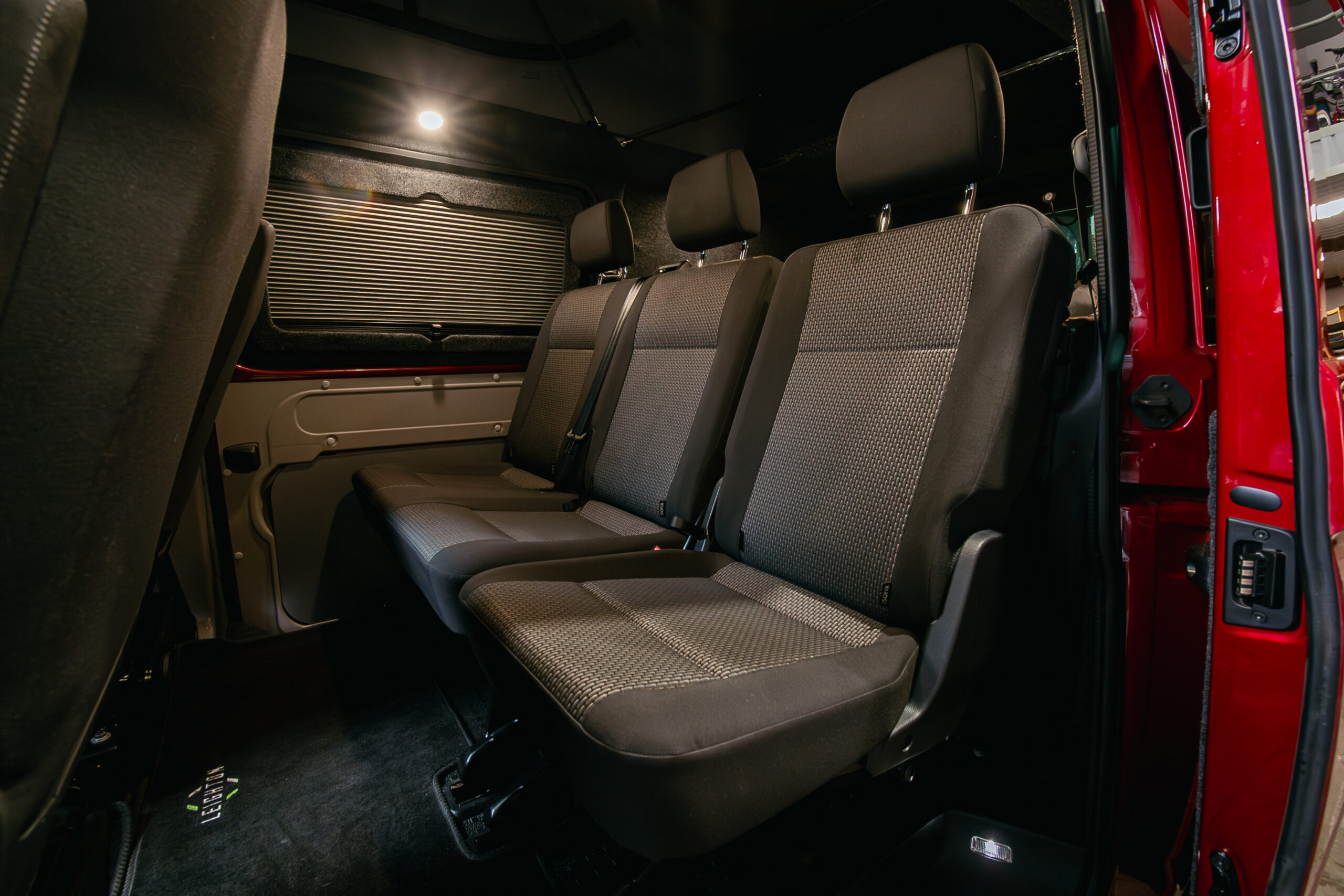 VW T6.1 Factory Combi 199 AUTOMATIC 4 MOTION - Image 14