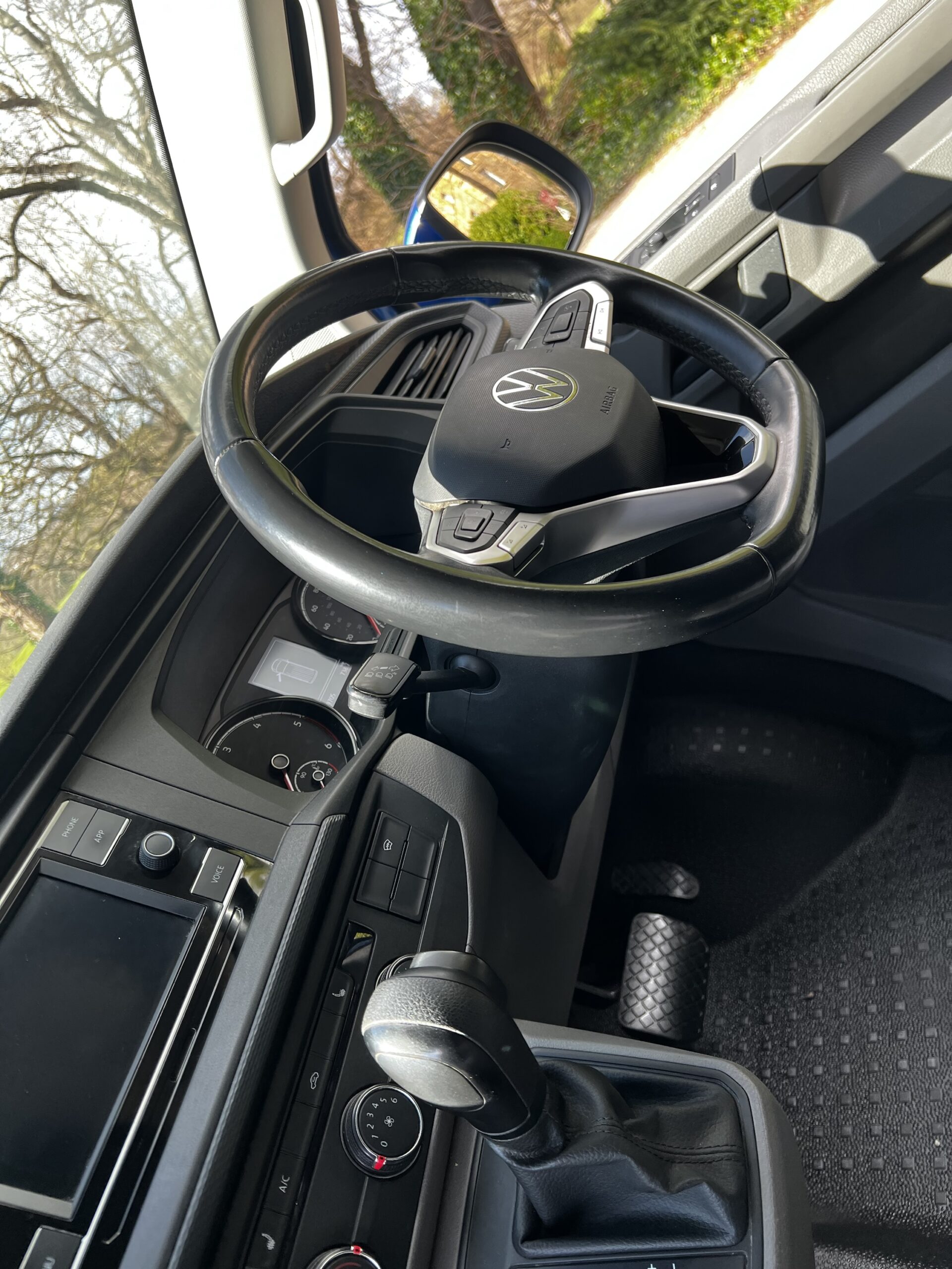 Vw t6.1 High Line Automatic - Image 5