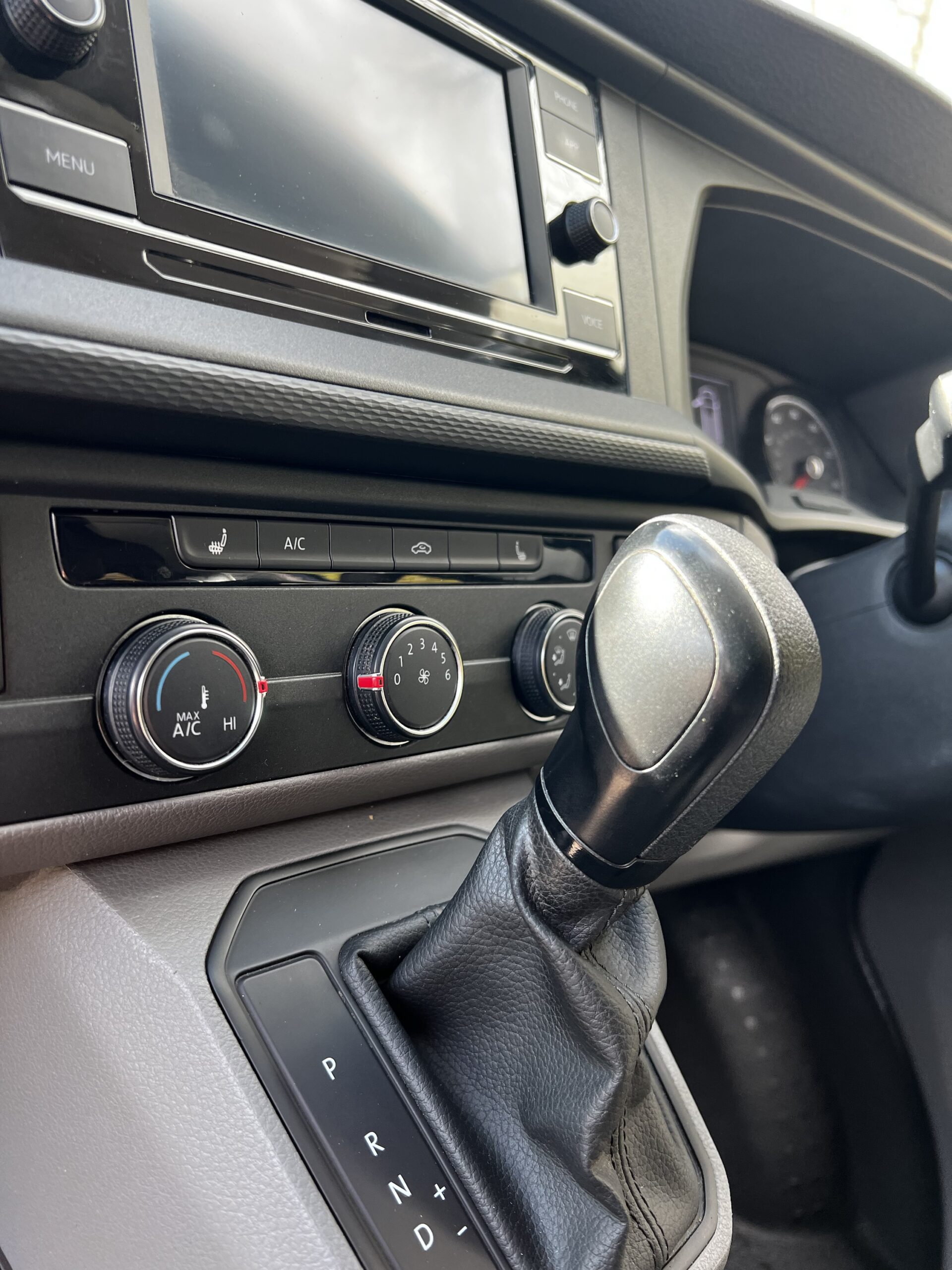 Vw t6.1 High Line Automatic - Image 4